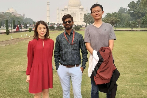 Desde Delhi: Excursión de un día con todo incluido Excursión de un día al Taj Mahal en el tren más rápidoBilletes de tren, coche, guía, entrada al monumento y almuerzo