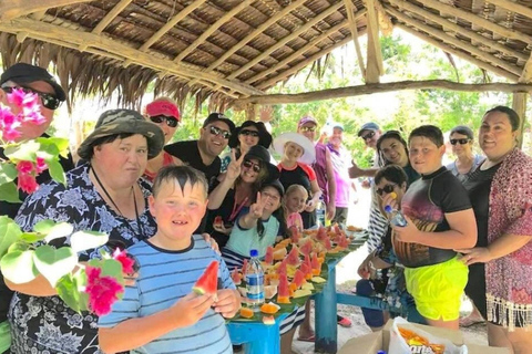 瓦努阿图：热带水花、海滩和蓝泻湖探险瓦努阿图：热带水花、海滩和蓝色泻湖探险