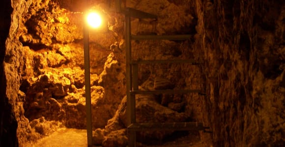 Walking tour of Lecce and its undergrounds: with food tasting