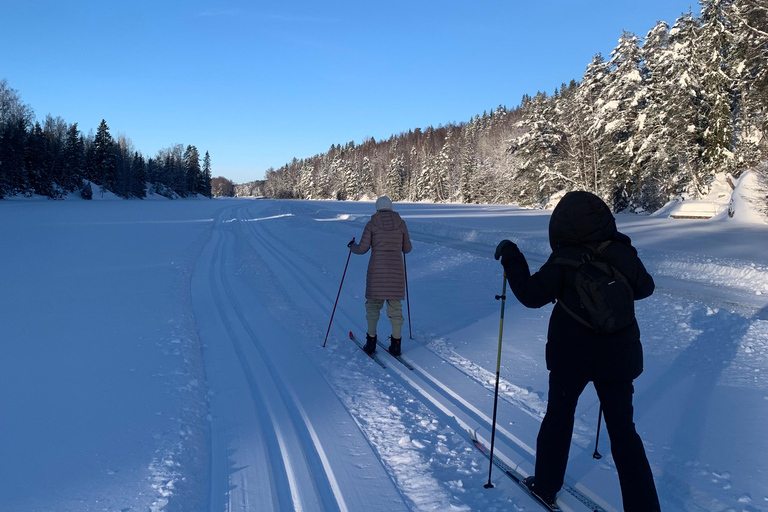 Oslo: Wilderness Skiing Tour with Lunch by the Fire