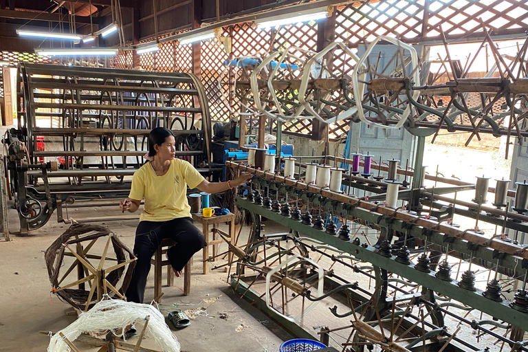 Siem Reap: Silk Farm & Killing Fields TukTuk Tour