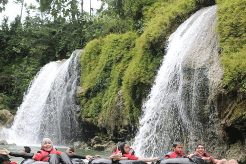 Yogyakarta: Jomblang Cave and Pindul Cave Adventure TourJogajakarta: Jaskinia Jomblang i wycieczka przygodowa do jaskini Pindul