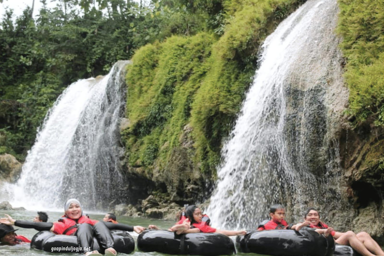 Yogyakarta: Jomblang Cave and Pindul Cave Adventure TourJogajakarta: Jaskinia Jomblang i wycieczka przygodowa do jaskini Pindul