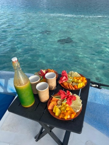 Visit Tahiti island 5 hours Snorkeling Picnic in Papeete, French Polynesia