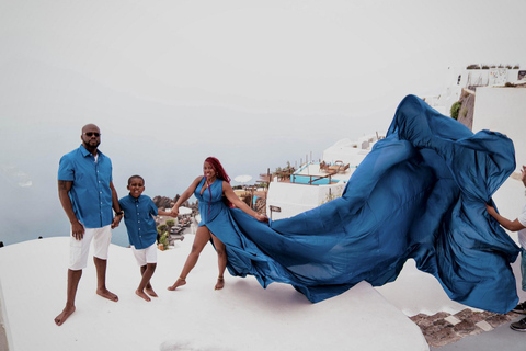 Santorini: Sessão de fotos particular com vestido voador30 minutos - Sessão de fotos com vestido esvoaçante