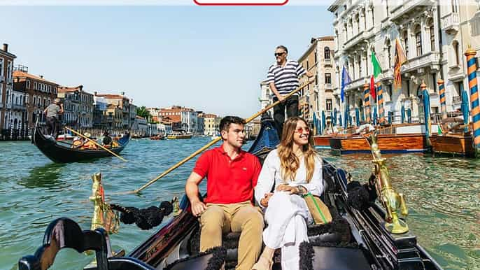 Venice: Private Gondola Ride along Grand Canal