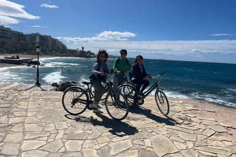 Fietsavontuur aan het strand: Athene Tour met zwemstop