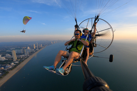 Aventura en Paramotor en Pattaya por TSA TailandiaPaquete de vídeo Premium