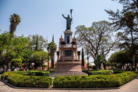 サンミゲル・デ・アジェンデ、ドロレス・イダルゴプライベートツアー - Housity