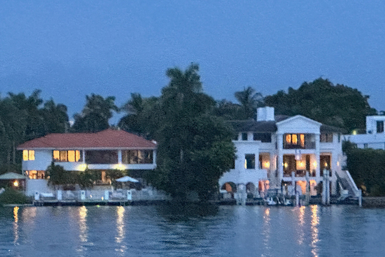 Mobsters & Miami River Mysteries: Crime, Corruption & Ghosts