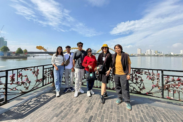 Da Nang: City Sightseeing Tour with Charming Da Nang Show