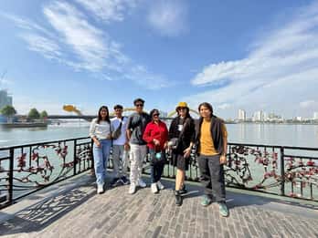 Tour privato della città di Da Nang con studenti locali