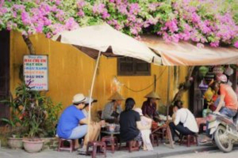 Da Nang: Comida callejera oculta en un tour a pie con una lugareña