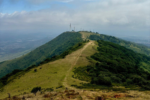 Nairobi: Wandeling door de Ngong Hills met vervoer en gids