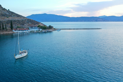 Seglingskryssning i liten grupp i Nafplio med lokala godsaker