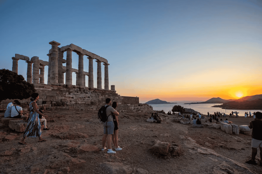 Athen: Kap Sounion & Poseidon-Tempel bei Sonnenuntergang. Foto: GetYourGuide