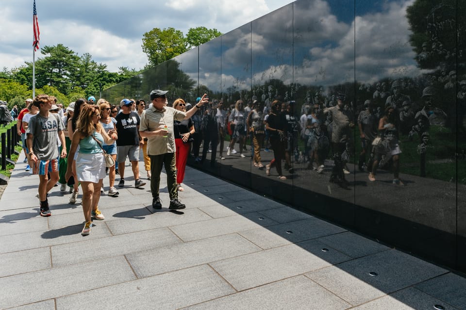 Visitando o Memorial dos Veteranos da Guerra da Coréia em DC