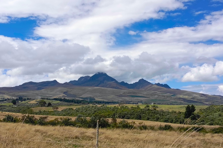 Quito: 2-Day Cotopaxi & Quilotoa. Hiking or Panoramic tour