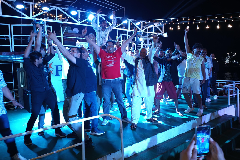 Panaji: Dinner Cruise met drankjes en live entertainment