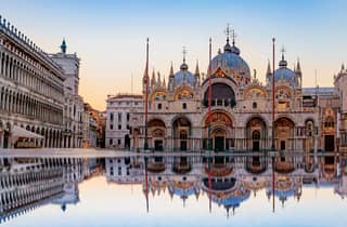 Venedig: Markusdom, Dogenpalast & Gondelfahrt