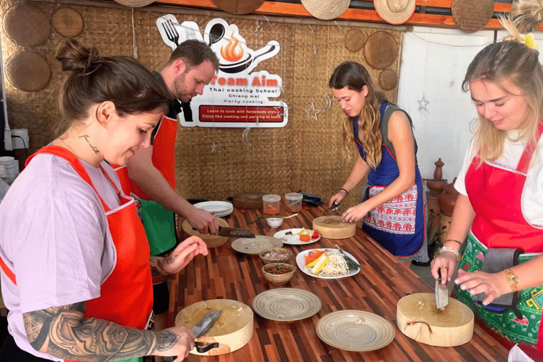 Chiang Mai: Ethical Elephant Sanctuary & Thai Cooking Class