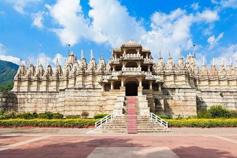 Kumbhalgarh Fort &amp; Jain Temple Tour från Jodhpur till Udaipur