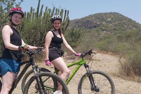 Oaxaca: La Culebra - Förhistoriska grottor Dagstur på cykelPris från 8 personer och uppåt