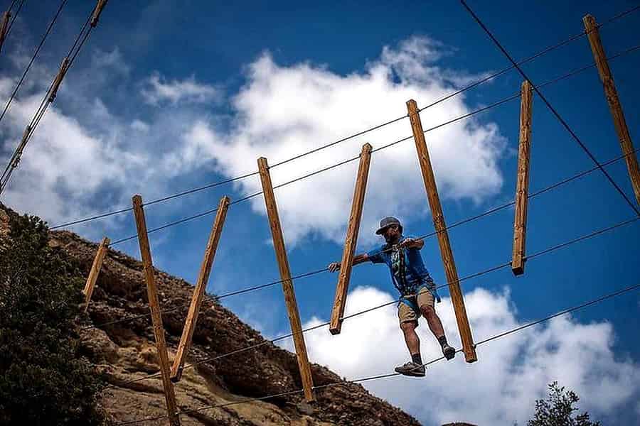 Salida: Canyon-Herausforderung mit mehrstufigen Hindernissen. Foto: GetYourGuide