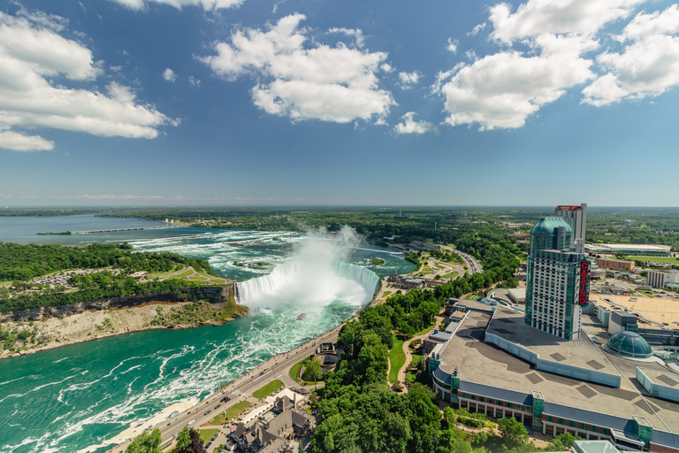 Chutes du Niagara : plate-forme d'observation à Skylon Tower