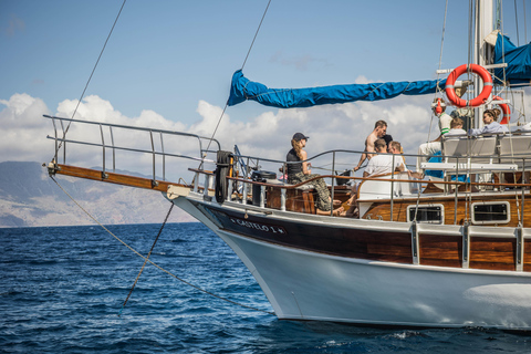 Chania: Luxury Gulet Cruise to Balos & Gramvousa with Lunch