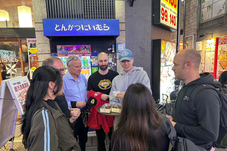 Shibuya: Wycieczka po lokalnych barach (jedzenie nie wliczone w cenę)