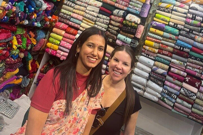 Udaipur: Culture, Crafts & Market Shopping Tour Udaipur Shopping Tour: Guide + Car