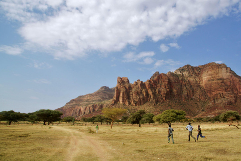 Antike Wunderwerke erforschen: Eine 3-tägige Tour zu den Geralta-Kirchen