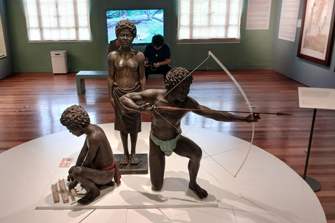 Manila: Weekend History, Food Crawl & Nightlife Tour
