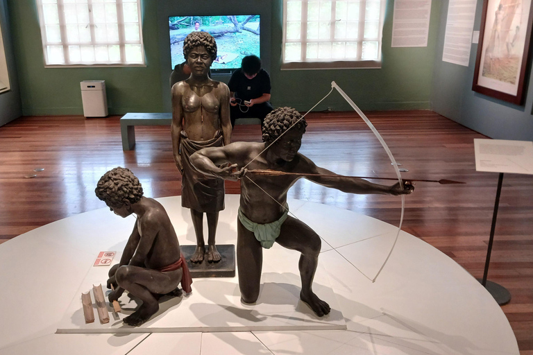 Manila: Weekend History, Food Crawl & Nightlife Tour