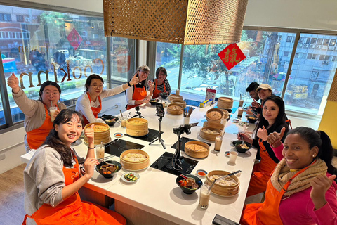 Tajpej: lekcja gotowania pierożków (XiaoLongBao) i makaronu z wołowiną