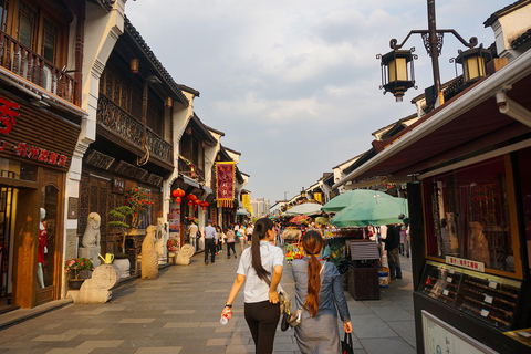 Hangzhou: Private City Highlights Tour with Boat Ride