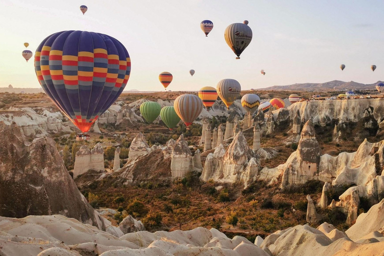 Cappadocia: Goreme Hot Air Balloon Flight at Sunrise