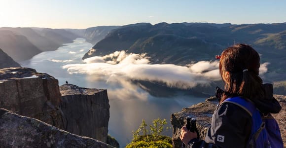 Stavanger: Lysefjorden-Kreuzfahrt und Preikestolen-Wanderung