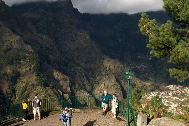 Madeira: Nuns Valley and Câmara de Lobos Half-Day Tour