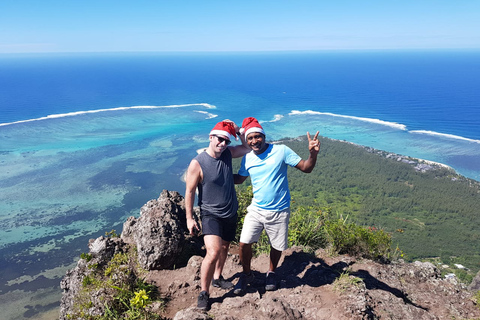 Le Morne Mountain, Ikonische Wanderung mit den besten lokalen FührernLe Morne Bergwanderung - Gruppe