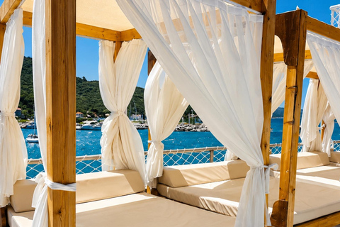Izmir: Boat Trip with Private Lounge, BBQ: Urla Sigacik Bays Private Lounge Self Arrival