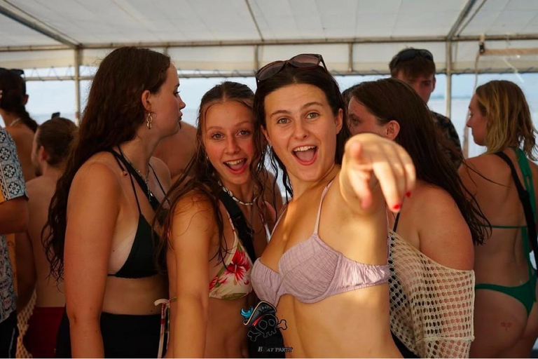 Gili island Boat Party with DJ, Swim Stops and sunset