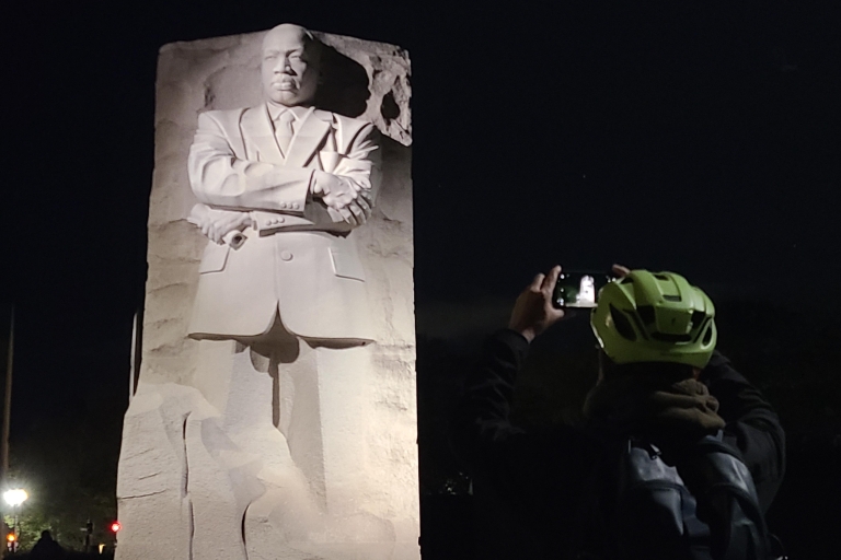 Washington D. C.: monumentos en bicicleta tour nocturnoOpción estándar