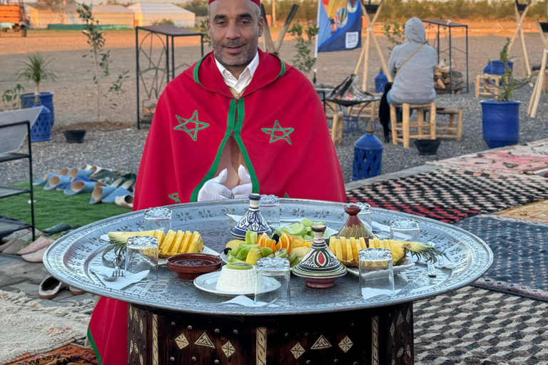 Marrakech: Royal Breakfast with Hot Air Balloons view