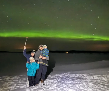 Rovaniemi: Aurorajakt och en grillupplevelse vid brasan