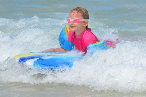 Tel Awiw: wypożyczalnia desek surfingowych lub boogie w Beach ClubWynajem deski Boogie