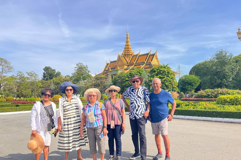 Half-Day Phnom Penh Cyclo Experience