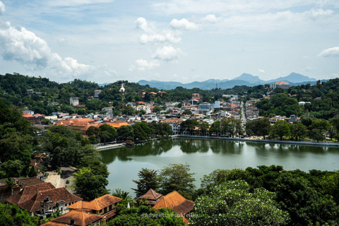 From Kandy: Tuk Tuk Day Trip To Ambuluwawa Tower