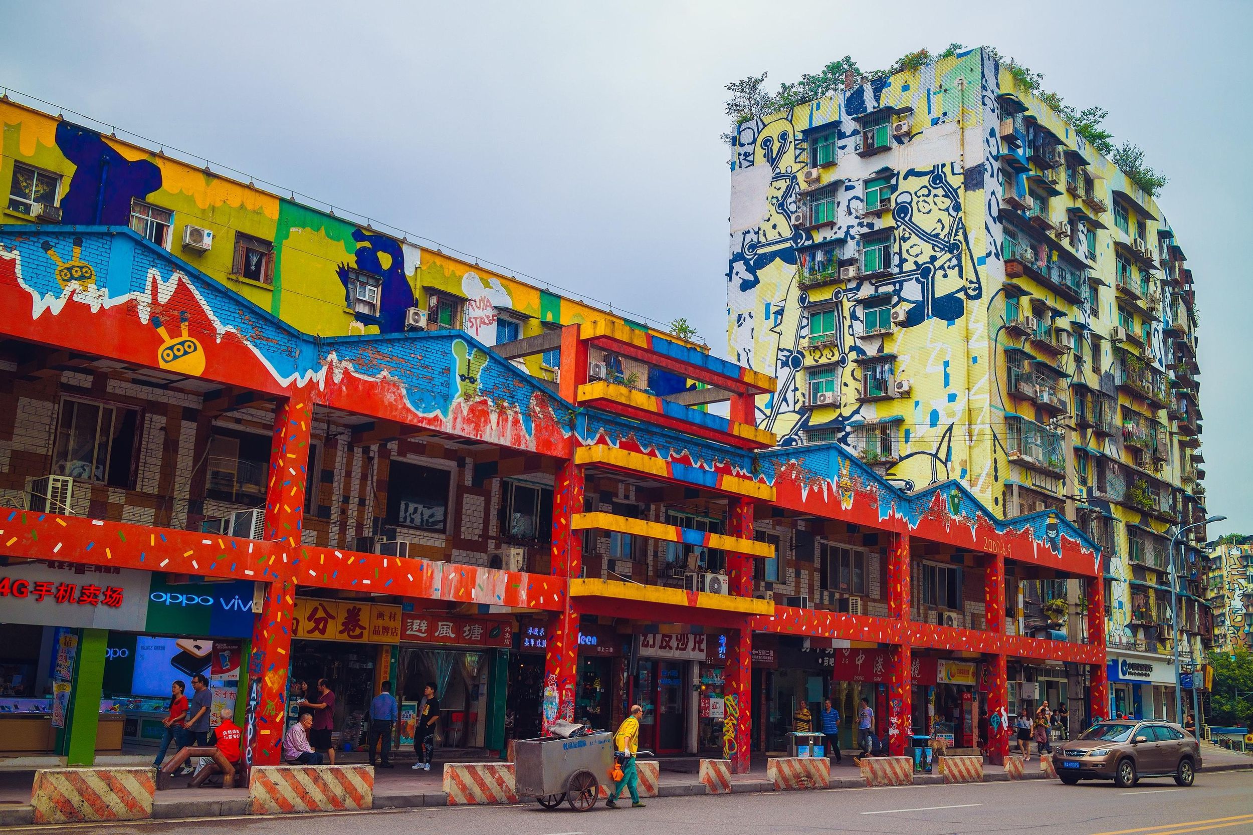 Kunstabenteuer in Chongqing: SFAI-Graffiti-Straße + selbstgemachte Malerei